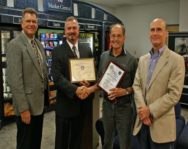 Chuck Paul of AirNet receives Charles Taylor Award.