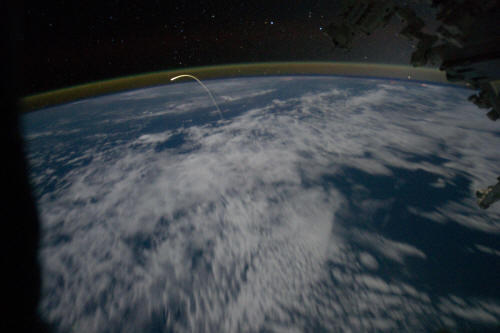 Atlantis reentry viewed by the ISS crew.